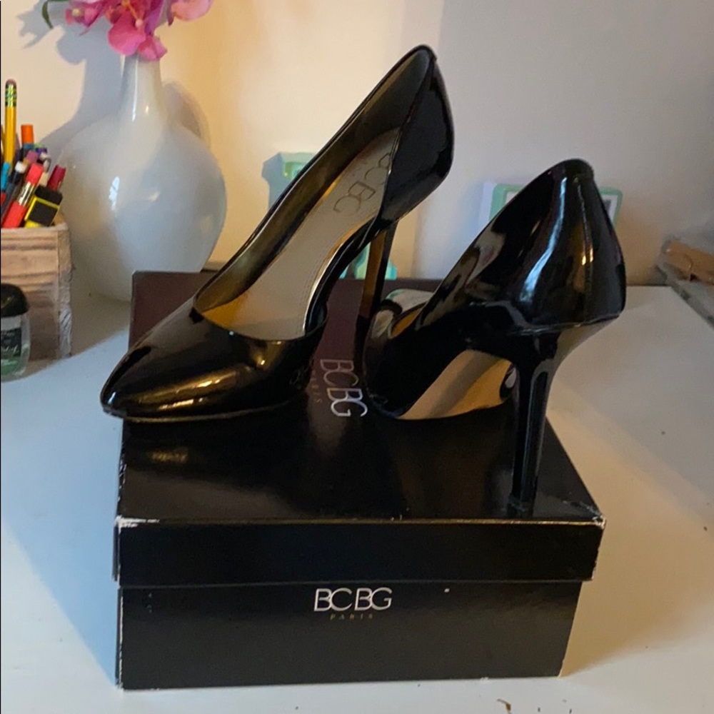 BCBG Heeled shoes size 8